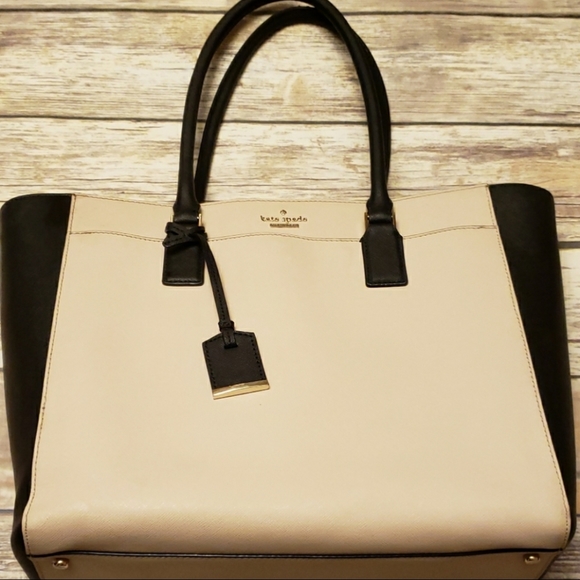 kate spade Handbags - Kate Spade Large Tote Bag